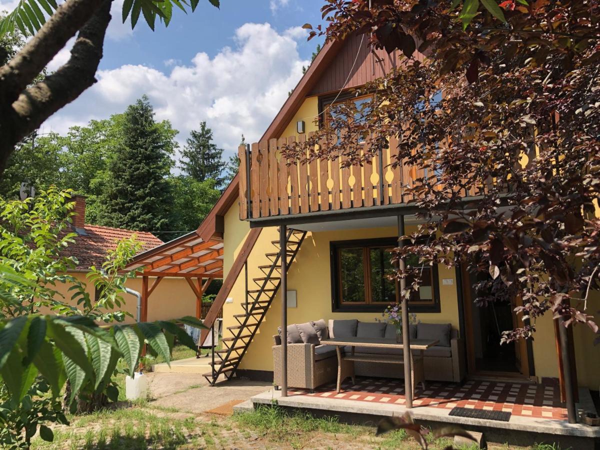 Forest-Side Home By Recreational Lake Kunfeherto Exterior photo